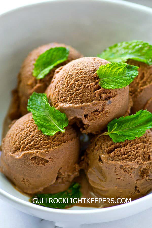 ไอศกรีมมิ้นต์ดาร์กช็อกโกแลตมอคค่า