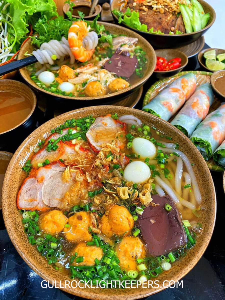 ก๋วยจั๊บญวน Banh Canh เส้นนุ่ม ซุปหอม