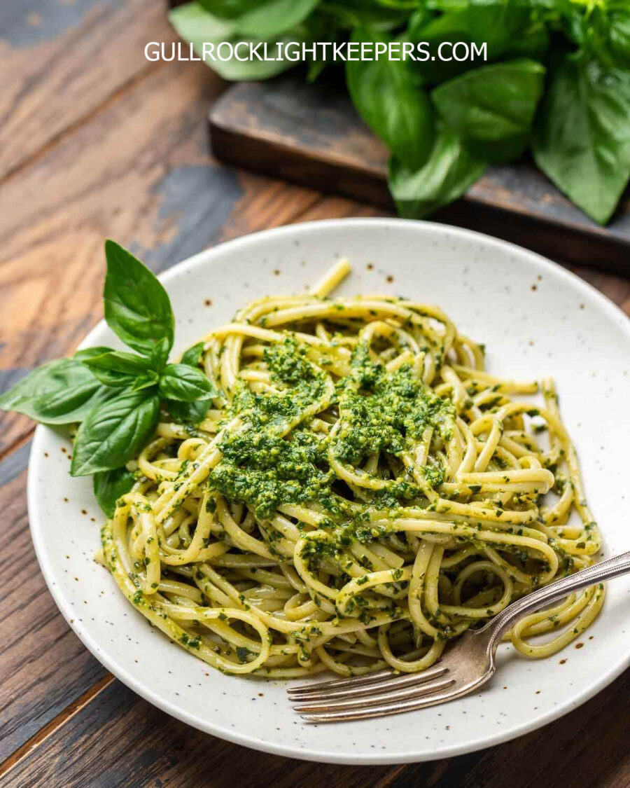 Pesto alla Genovese สปาเก็ตตี้โฮมเมดง่ายๆ