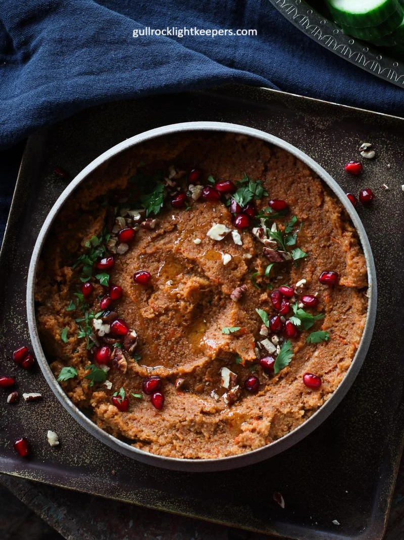 มูฮัมมารา (Muhammara) สเปรดพริกแดงคั่วและวอลนัท เมนูเฮลธ์ตี้รสเข้มข้นจากตะวันออกกลาง